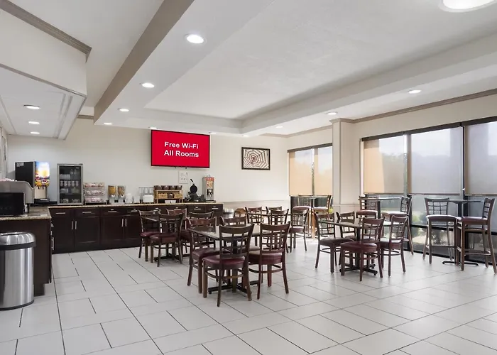 Red Roof Inn & Suites Jacksonville, Nc